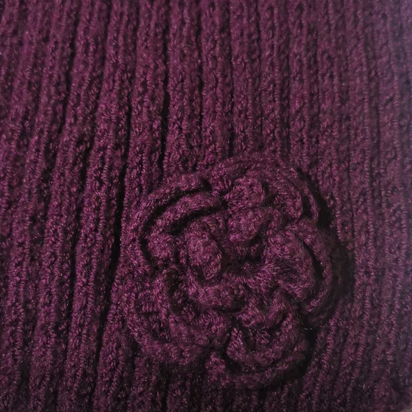 New, handmade scarf and hat set - Picture 8 of 8